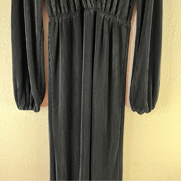 Baltic Born Venus Pleated V-Neck Long Sleeve Maxi Dress in Black - Picture 5 of 12